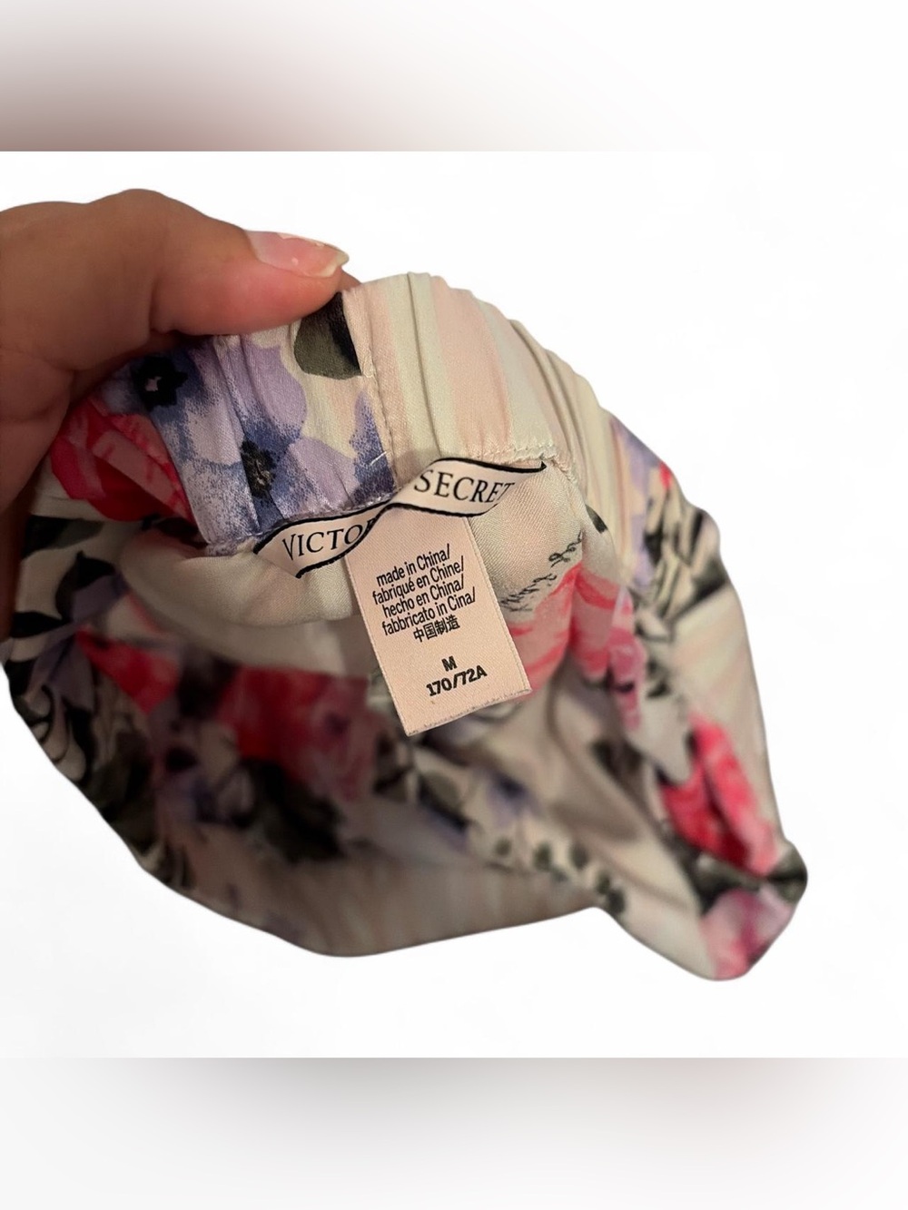 ❤️💲 $1 CLOSET! • Victoria's Secret Pink Floral Satin Shorts • - Picture 5 of 5